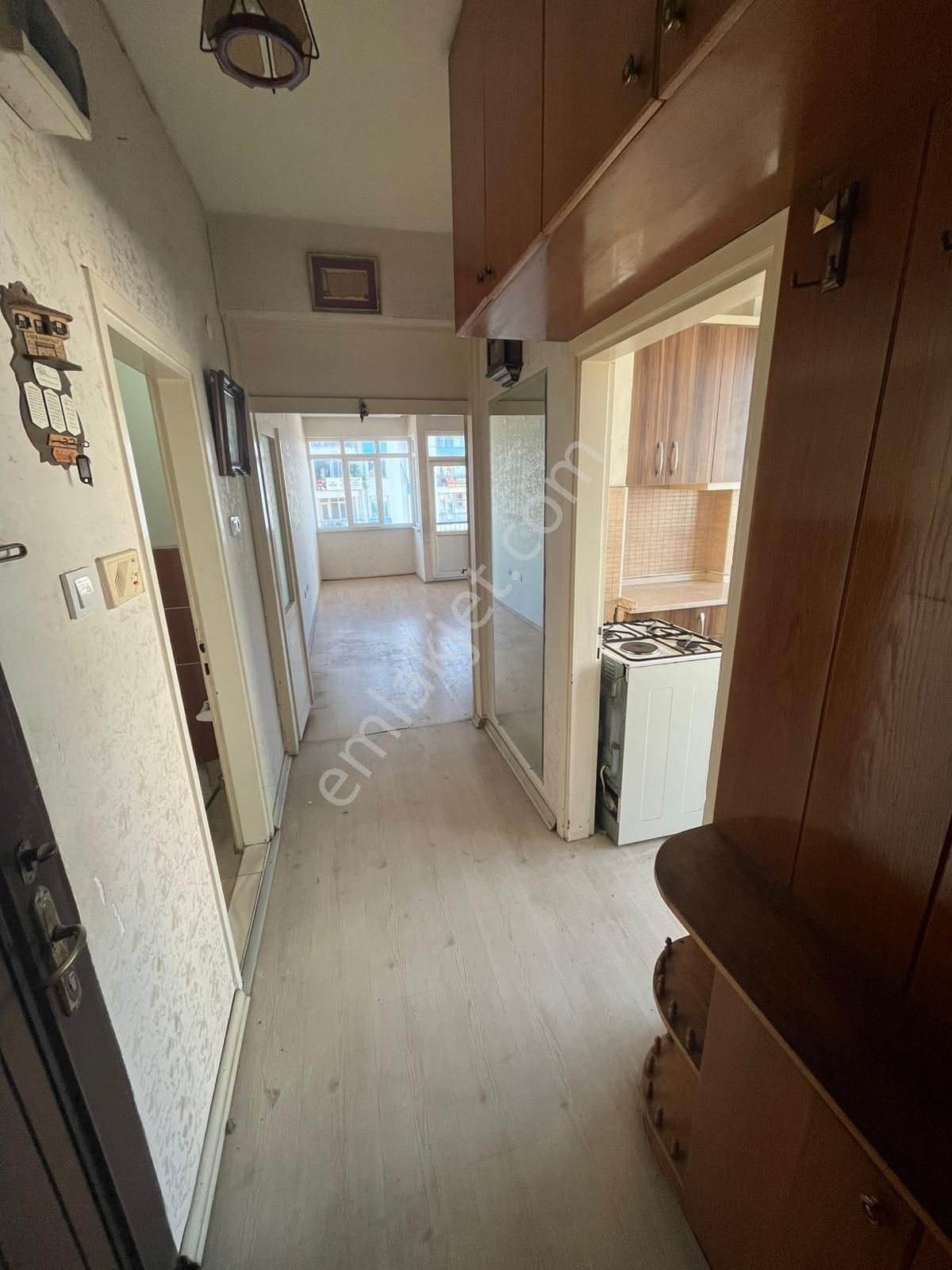 Güllük Kavşağı Köşesinde 2+1 Ev Yada Ofis - Görsel 7