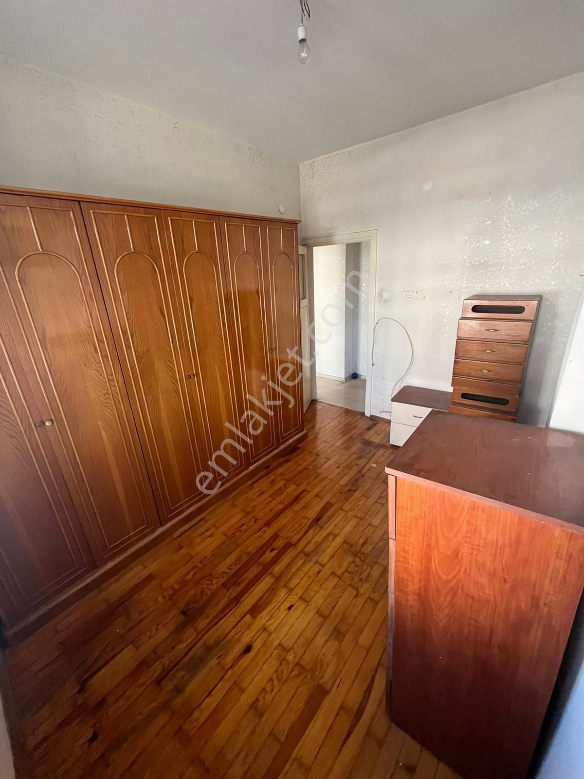 Güllük Kavşağı Köşesinde 2+1 Ev Yada Ofis - Görsel 25