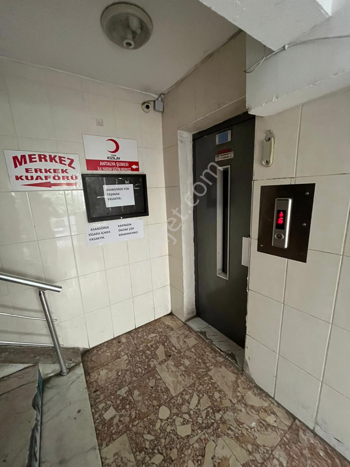 Güllük Kavşağı Köşesinde 2+1 Ev Yada Ofis - Görsel 5