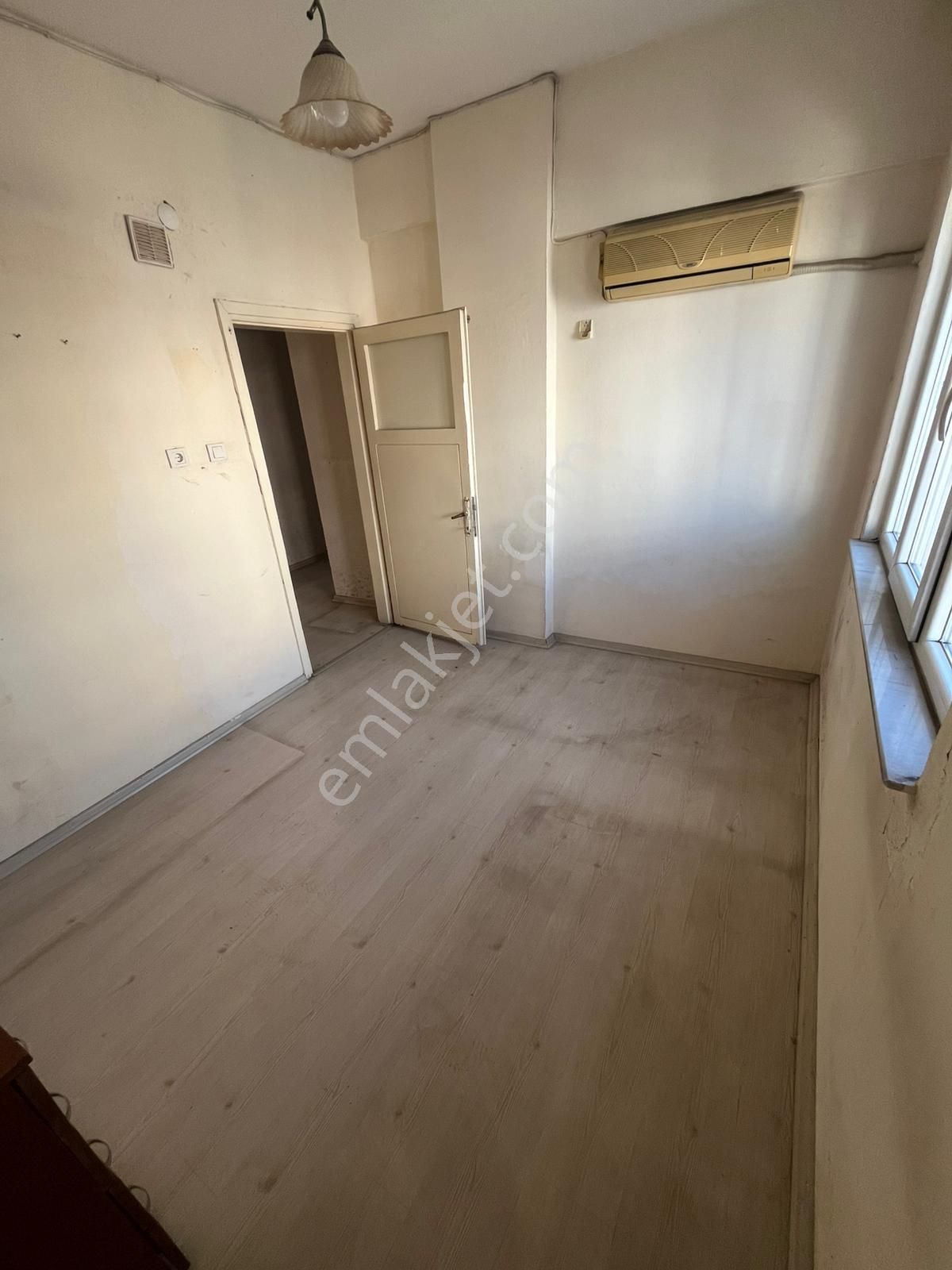 Güllük Kavşağı Köşesinde 2+1 Ev Yada Ofis - Görsel 29