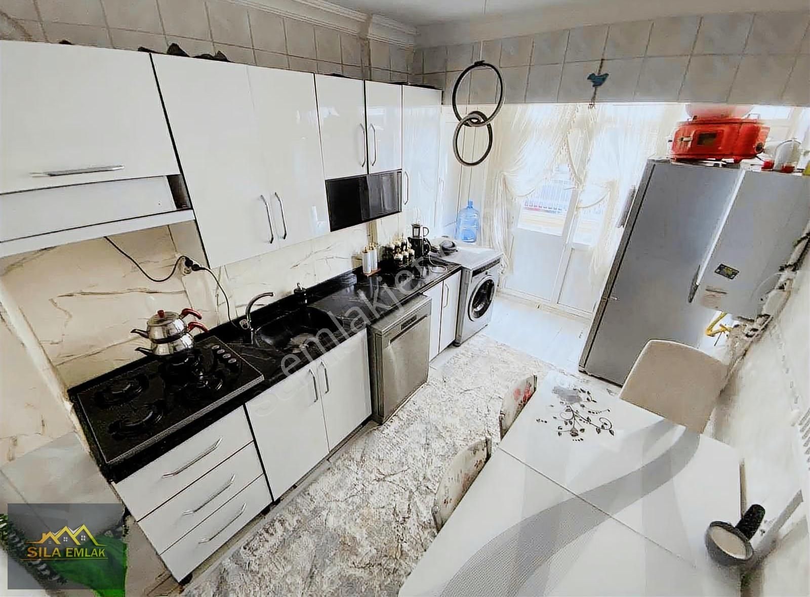 Akşemsettin Mh 3+1 Arakat Ön Cadde Cepheli Yapılı Satılık Daire!