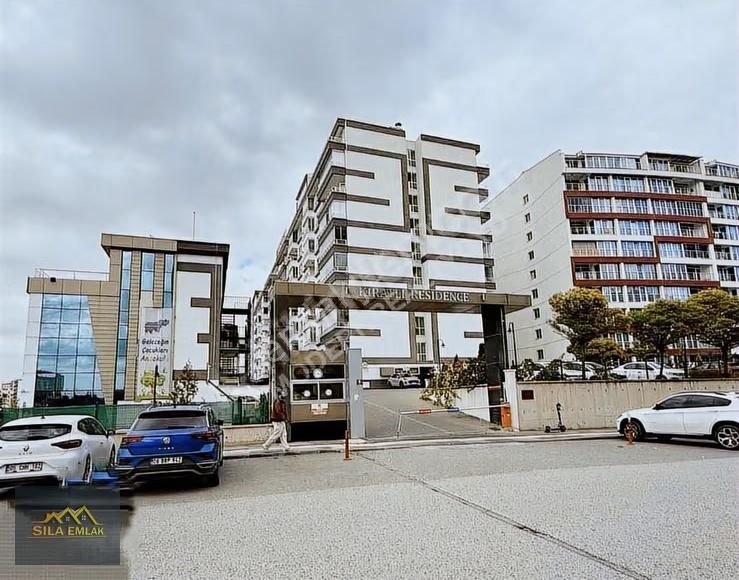 Merkezi Konum Site İçi 7/24 Güvenlikli Metroya Yakın Ara Kat 2+1