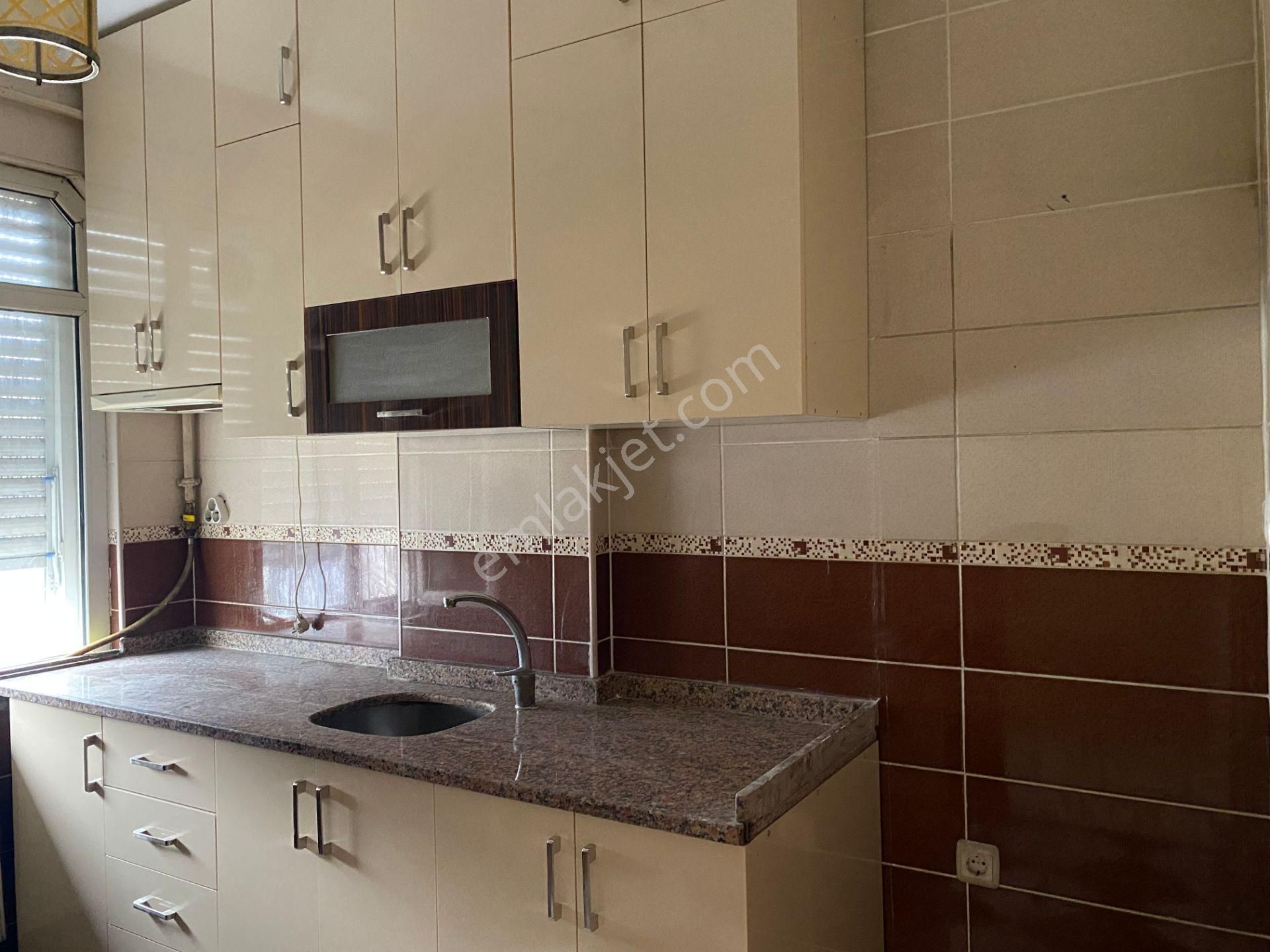 Avrupa Emlak Tan Menderes Mah 100m² 3+1 4.kat,menderes Metroya 5-10 Dk Metro(sabit Gelirye) - Görsel 6