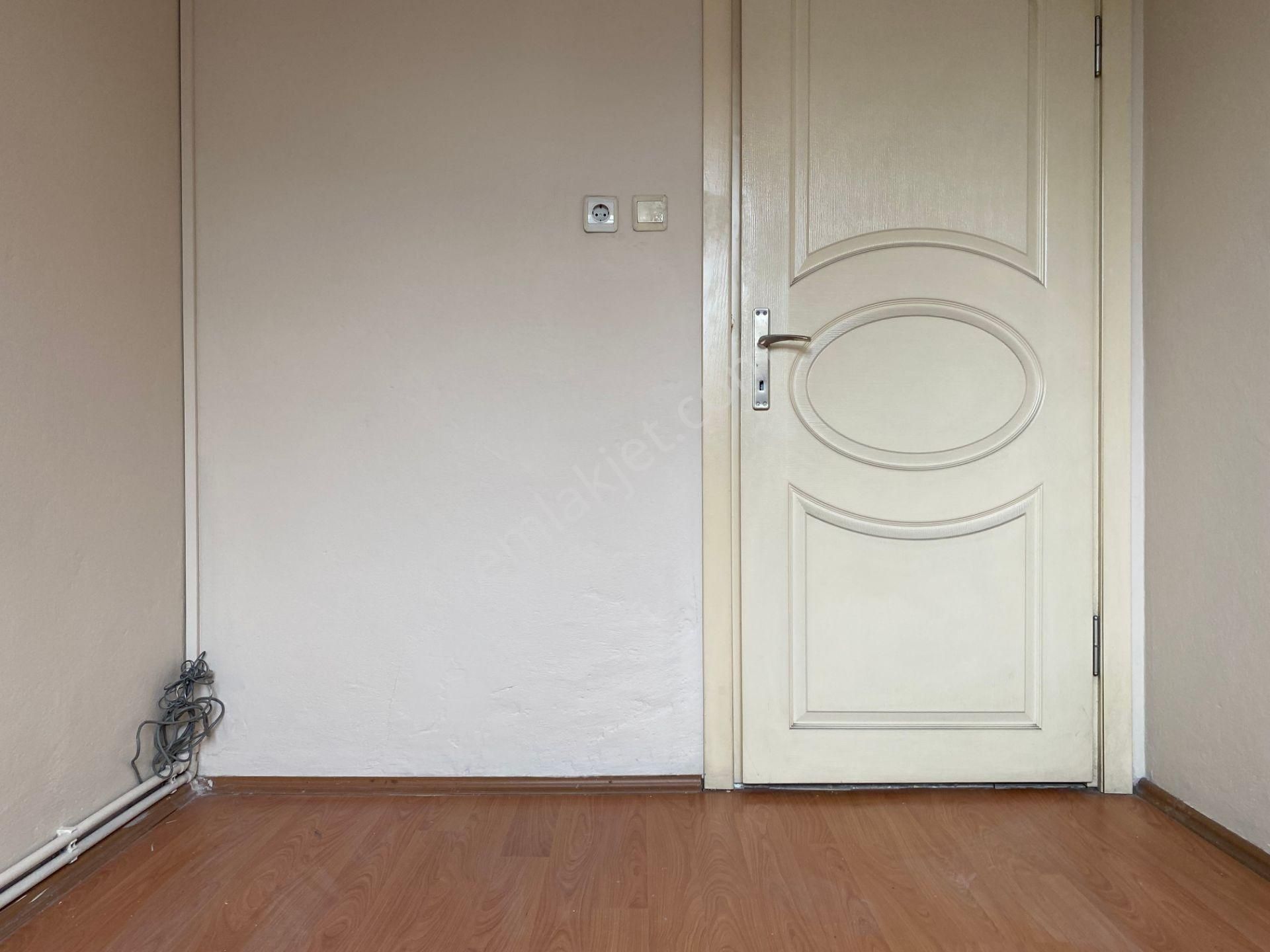 Avrupa Emlak Tan Menderes Mah 100m² 3+1 4.kat,menderes Metroya 5-10 Dk Metro(sabit Gelirye) - Görsel 14