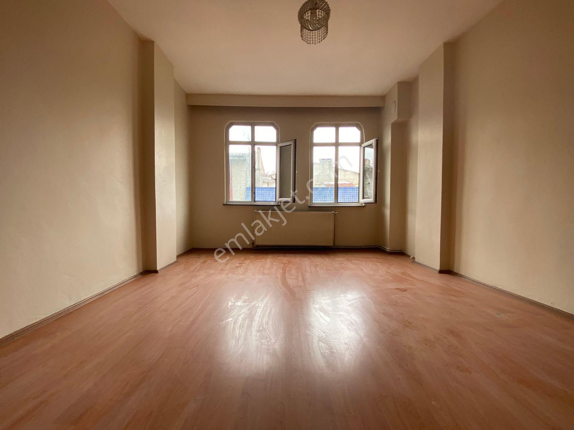 Avrupa Emlak Tan Menderes Mah 100m² 3+1 4.kat,menderes Metroya 5-10 Dk Metro(sabit Gelirye)