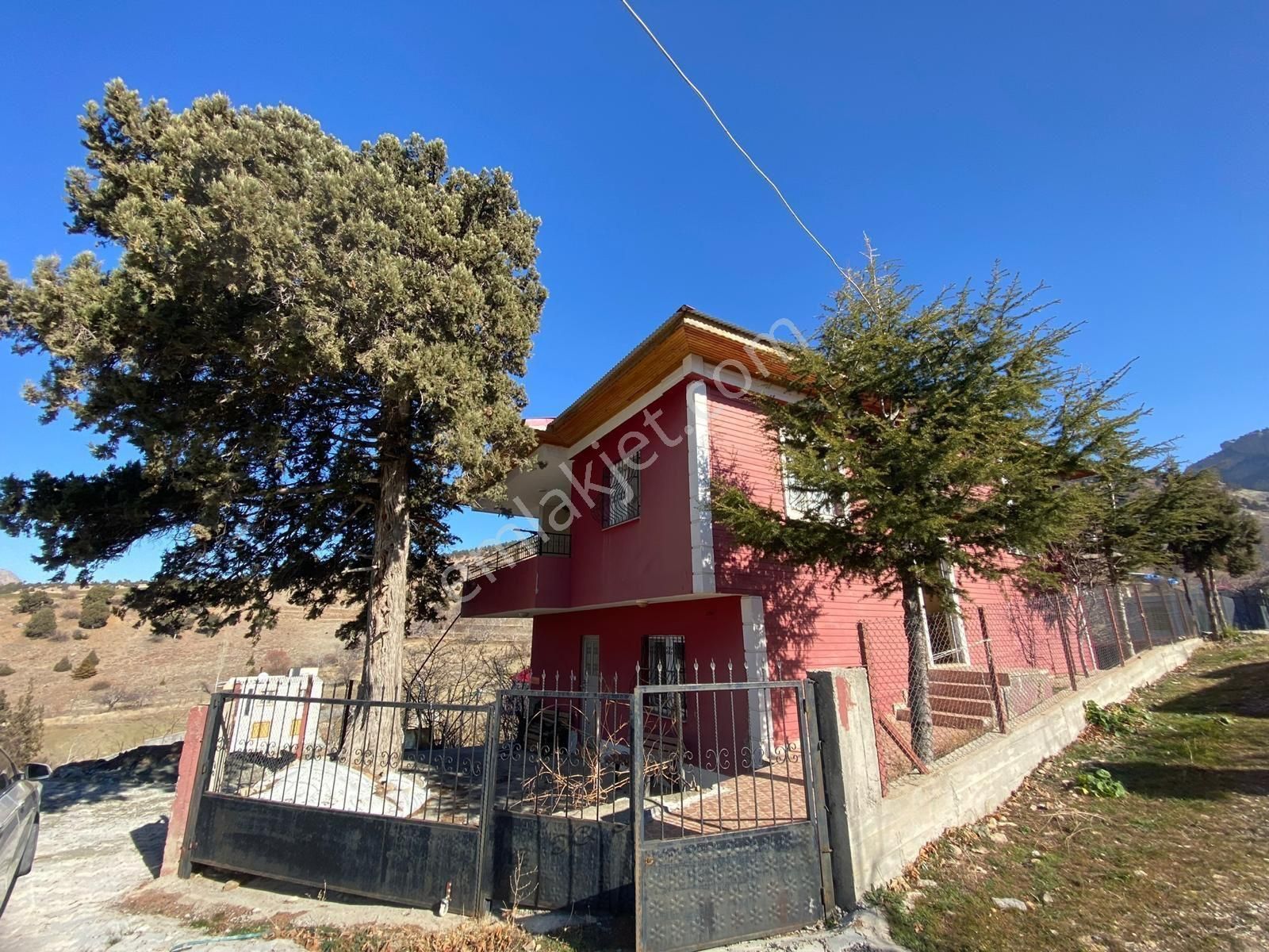 Pozantı Kamışlı Hamidiyede Masrafsız 4+2 Dublex Müstakil Satılık