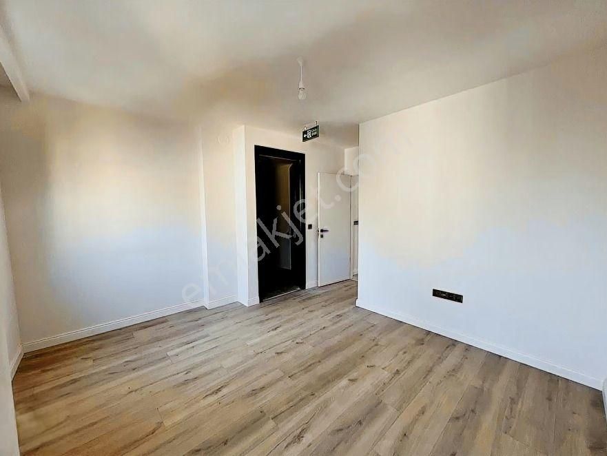 Turyap'tan Kozyağatı'nda Emsalsiz Fiyata Ara Kat Balkonlu 2+1 - Görsel 10