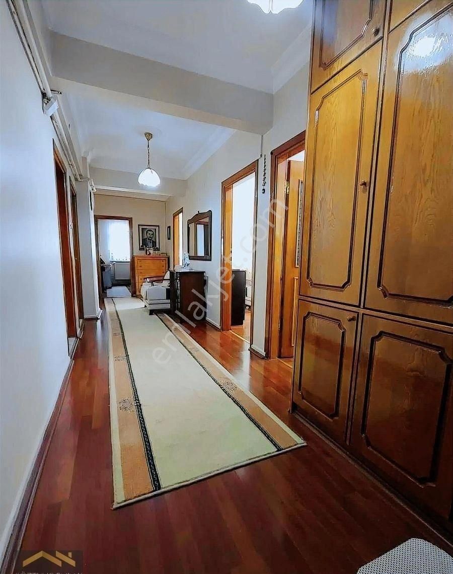 Güngören Yavuz Selim Tramvay Karşısında 3+1 2.kat 130 M2 - Görsel 18