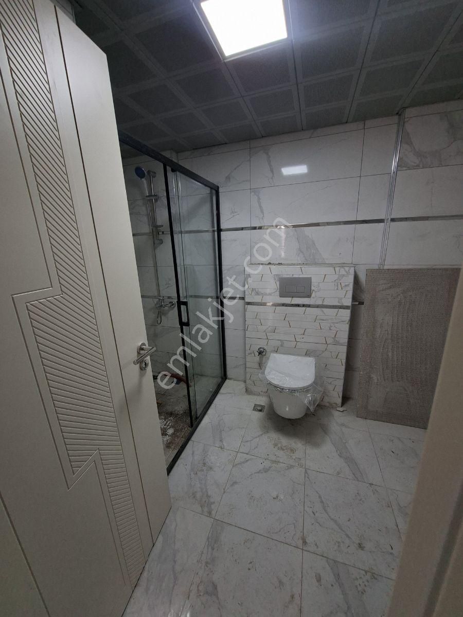 Bahçelievlerde 3+1 Geniş Lüks Daire - Görsel 23