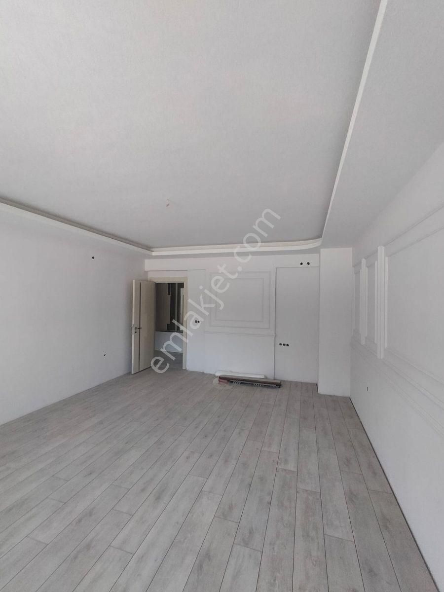 Bahçelievlerde 3+1 Geniş Lüks Daire - Görsel 3