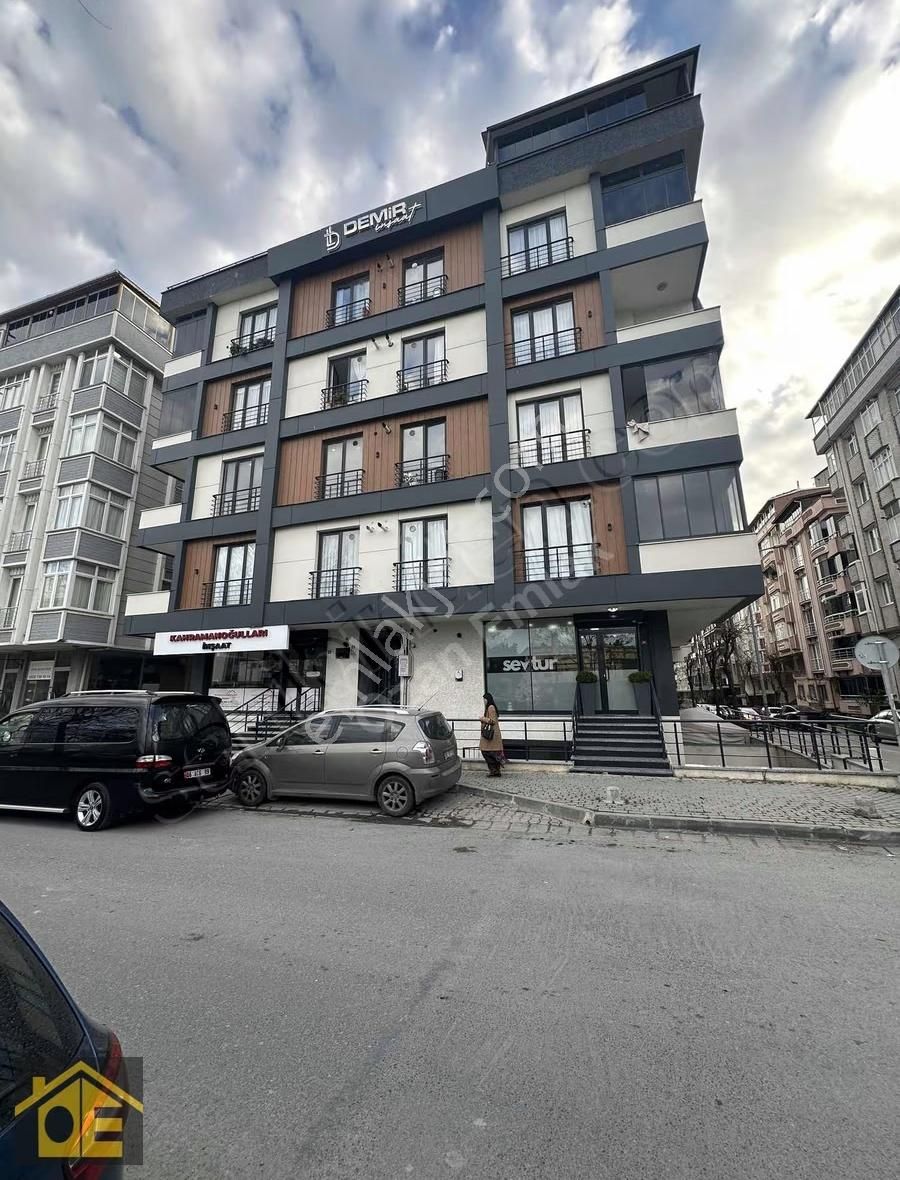 Ozan'dan Avcılar Merkezde Merkezi Yerde 1+1 Daire