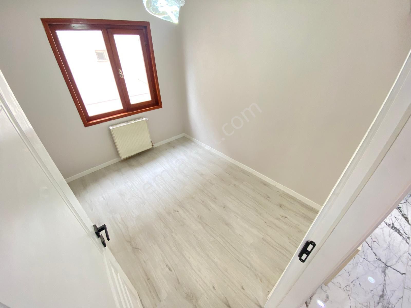 Sincan Tandoğan Mhde Cadde Üzerinde Ara Kat Full+full Yapılı 3+1 Harika Konumda Daire - Görsel 18