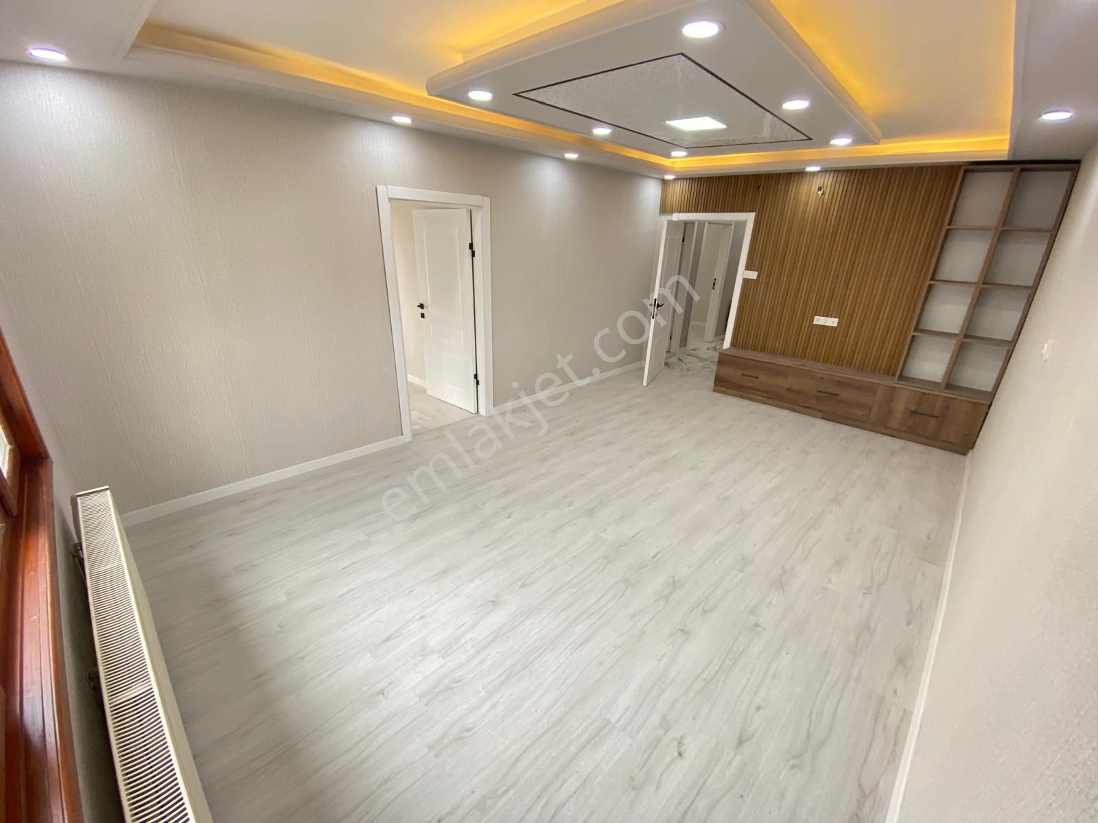 Sincan Tandoğan Mhde Cadde Üzerinde Ara Kat Full+full Yapılı 3+1 Harika Konumda Daire - Görsel 10