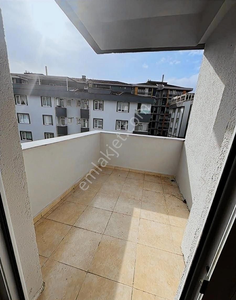 Taşdelen Merkez Park İstanbul Sitesi Geniş 3+1 Kiralık - Görsel 12
