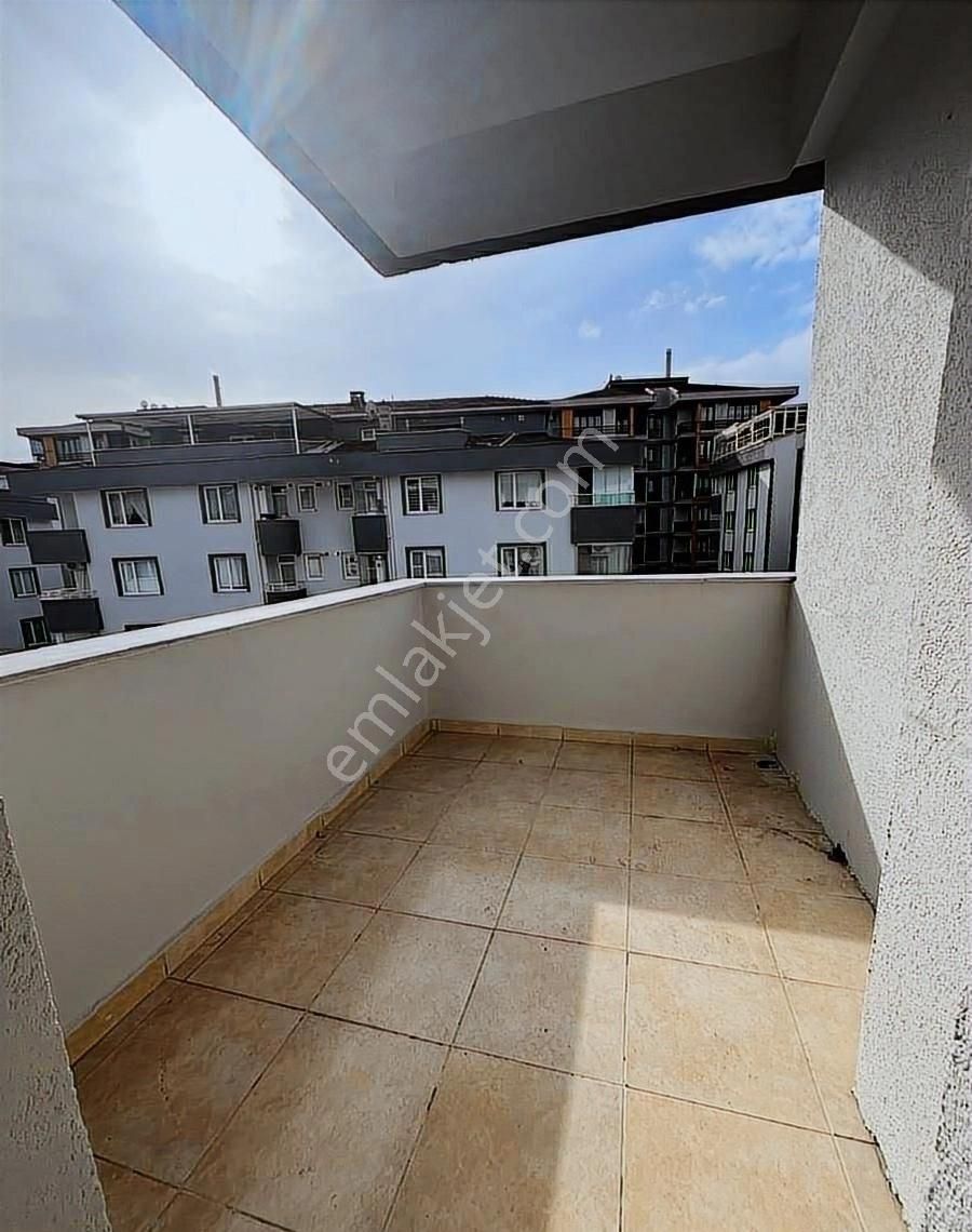 Taşdelen Merkez Park İstanbul Sitesi Geniş 3+1 Kiralık