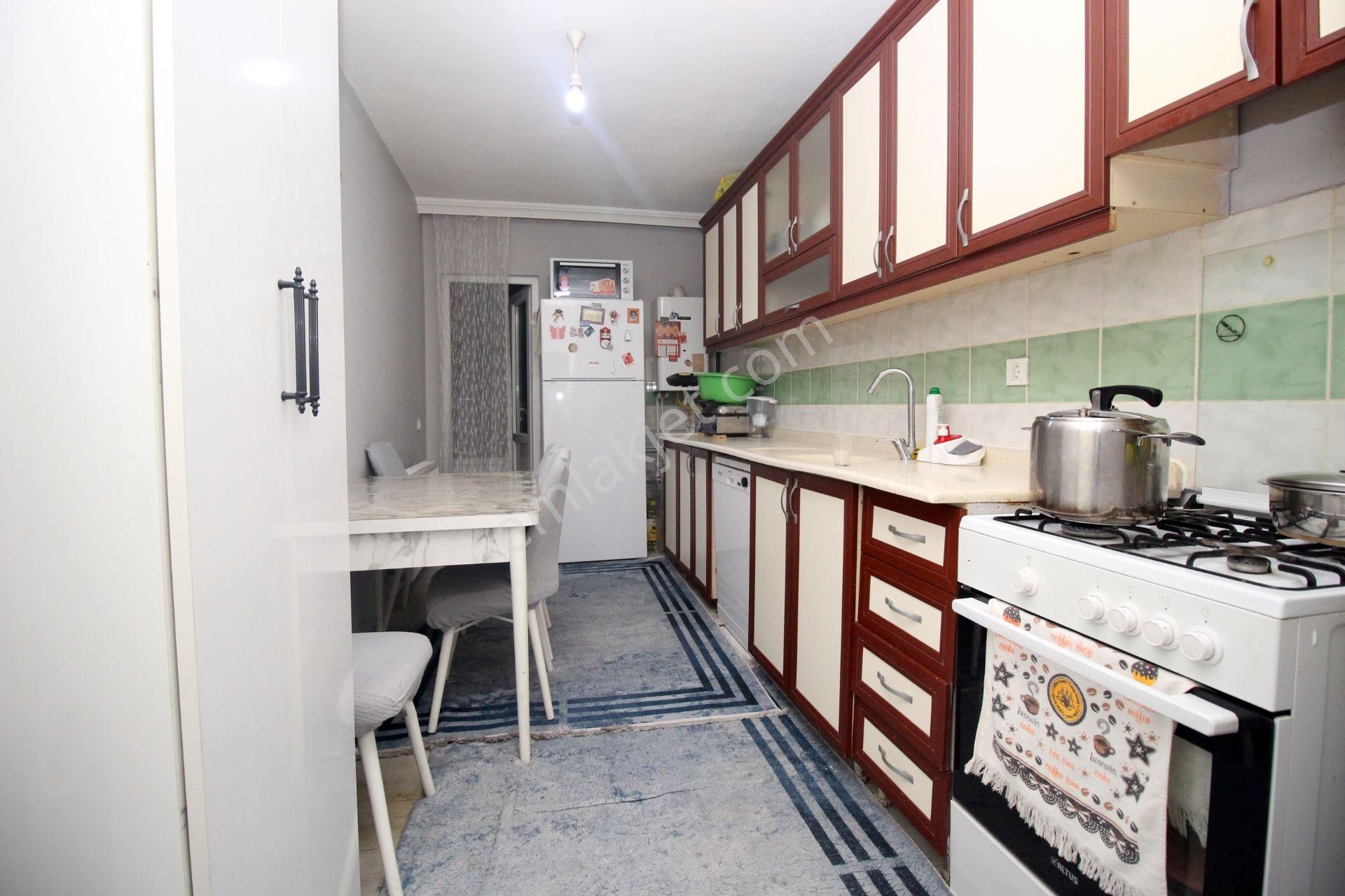 Emre Emlak'tan Topçu'da Arakat Manzaralı Geniş 3+1 Satılık Daire - Görsel 3