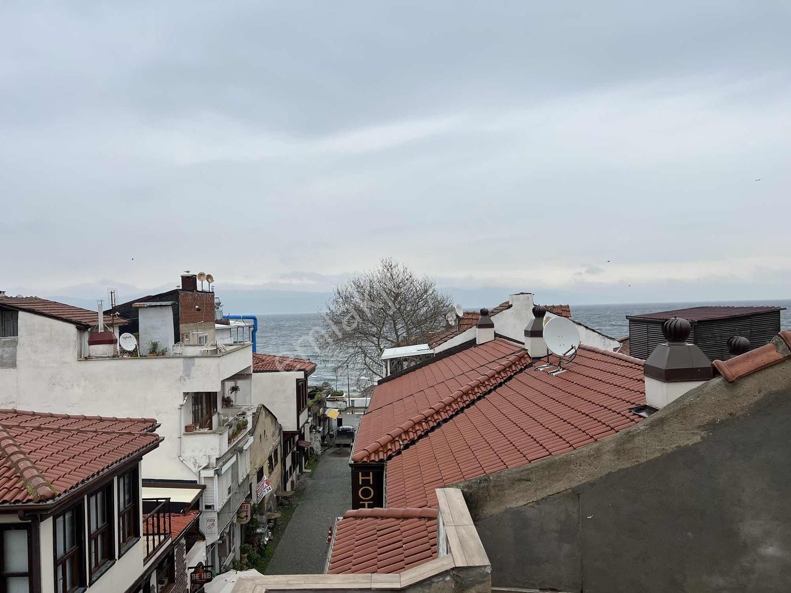 Akram'dan Deniz Manzaralı Caddeye Cephe Fırsat Daire - Görsel 13