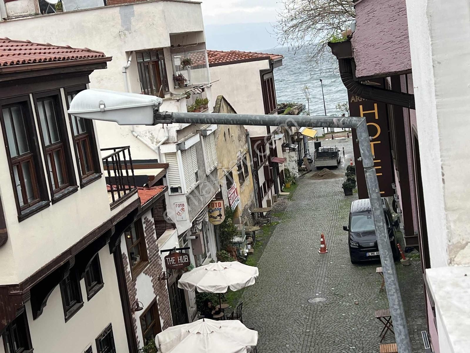 Akram'dan Deniz Manzaralı Caddeye Cephe Fırsat Daire - Görsel 29