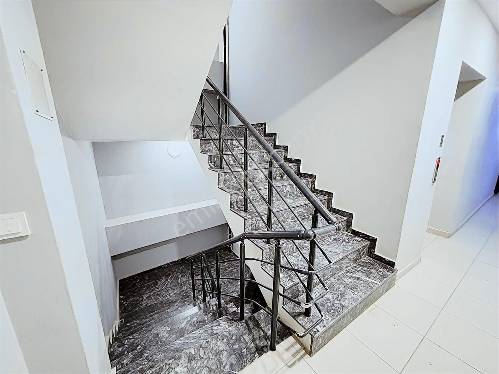 Seyrek Kiralık 1+1 Daire - Görsel 4