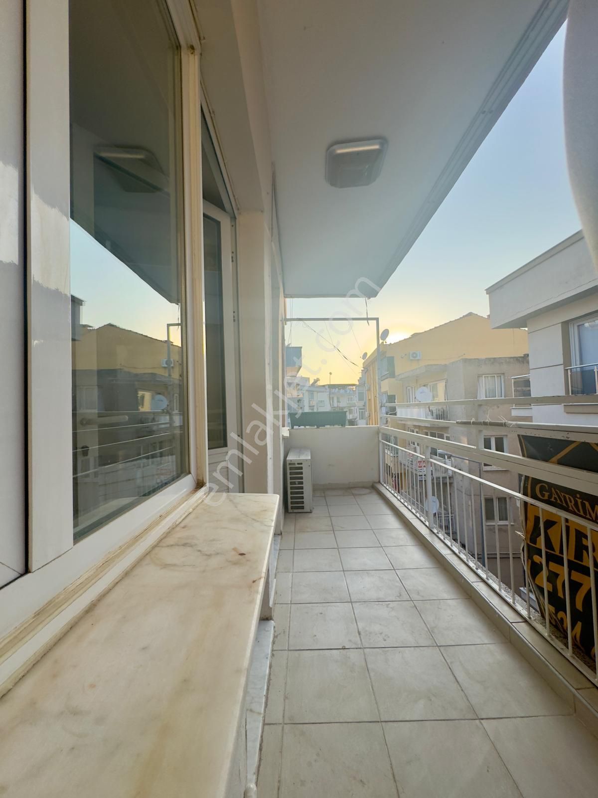 Balçovada Metro Yakını İçi Bakımlı Eşyalı D.gazlı Kiralık 2+1 Daire - Görsel 10