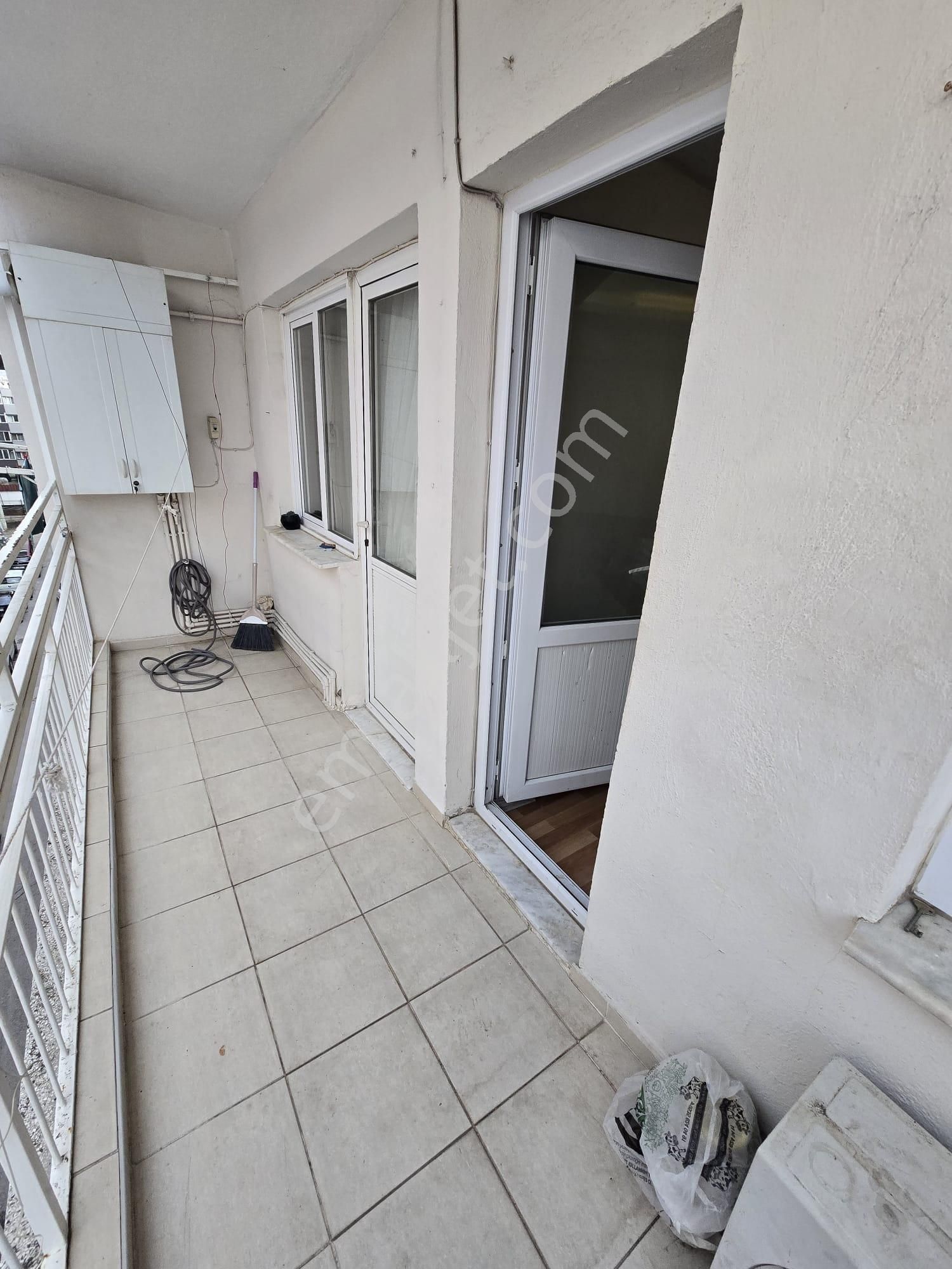 Balçovada Metro Yakını İçi Bakımlı Eşyalı D.gazlı Kiralık 2+1 Daire - Görsel 14