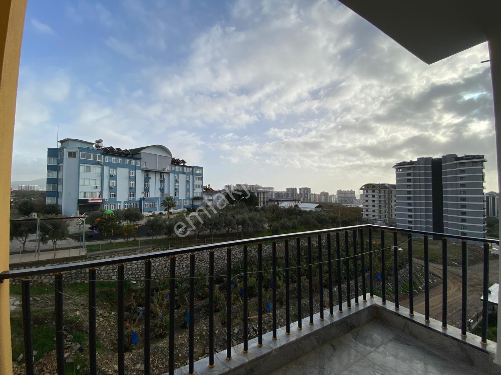 Mosso Emlaktan Mahmutlarda 1+1 Boş Kiralık Kullanışlı Daire - Görsel 7