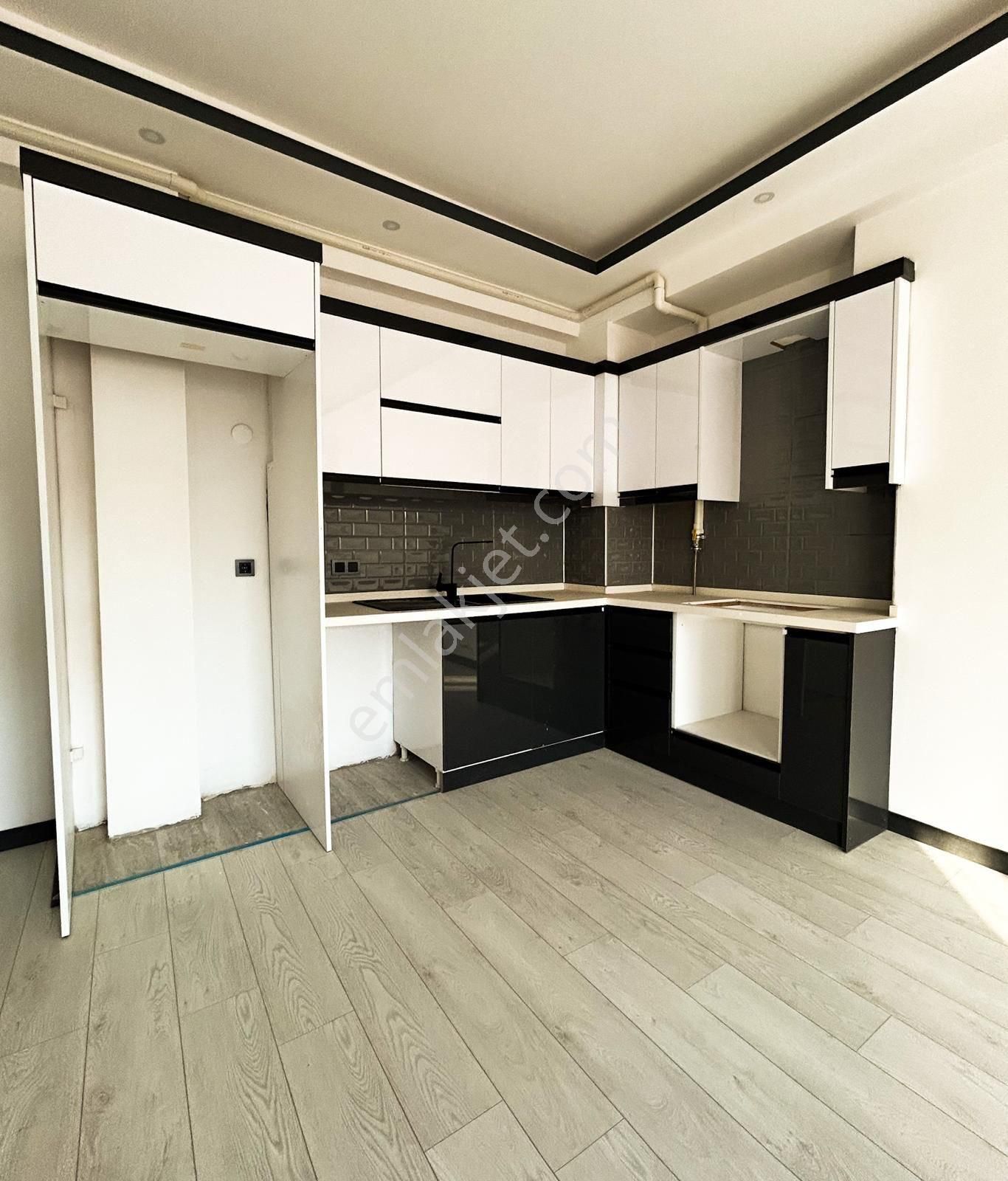 Kuşadası'nda Deniz Manzaralı Sıfır 3+1 Satılık Çatı Dubleks Daire - Görsel 3