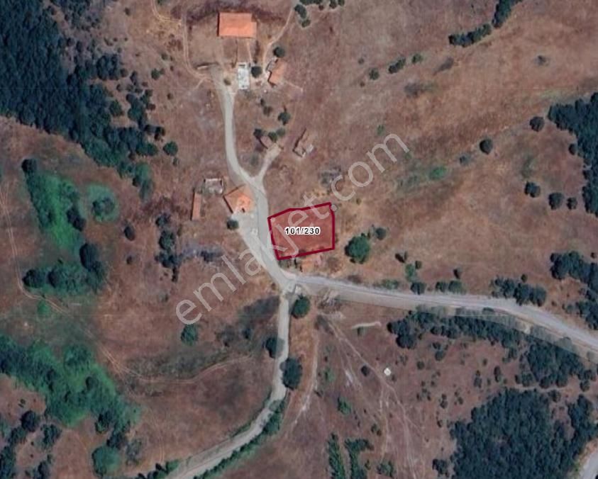 Balıkesir Altıeylül Kılcılar Köyünde 736 M² Bahçe Satılıktır