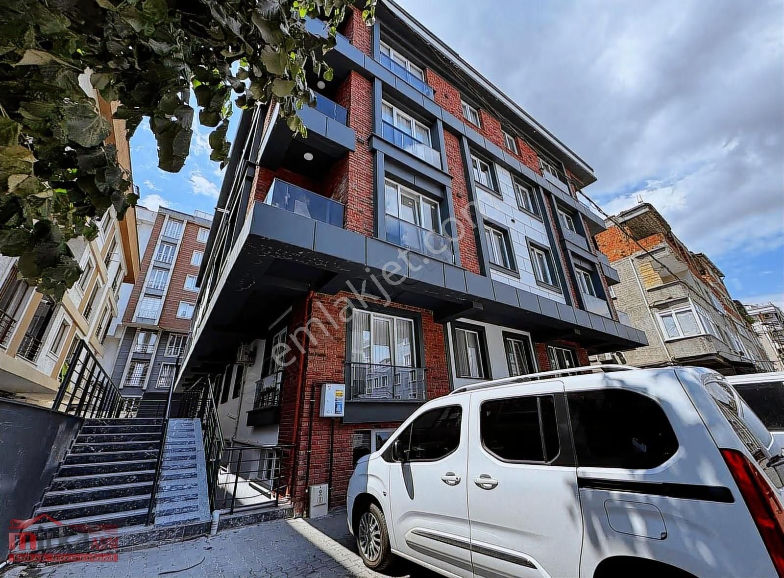 Beylikdüzü Yakuplu Da Satılık 3+1 Sıfır Ön Cephe Metrobüse 15dk