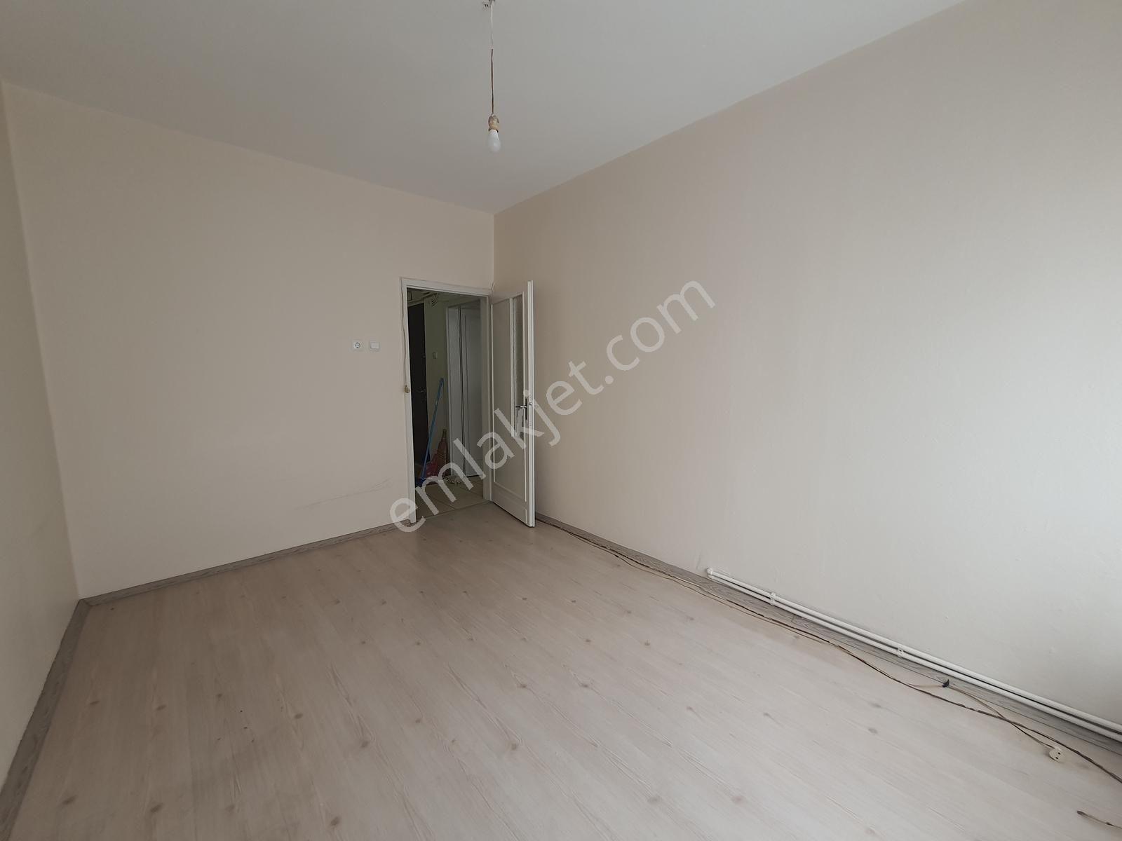 Krunıtyden Milli Zafer İlköğretim Okulu Karşısı 3+1kiralık Daire - Görsel 30