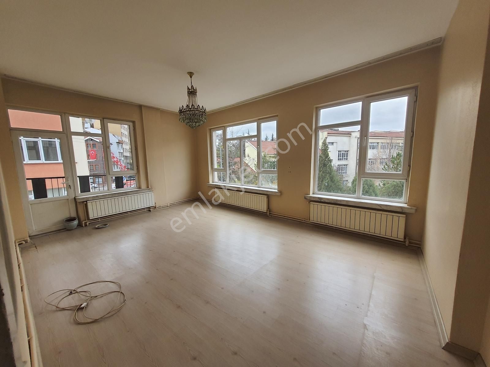 Krunıtyden Milli Zafer İlköğretim Okulu Karşısı 3+1kiralık Daire - Görsel 12