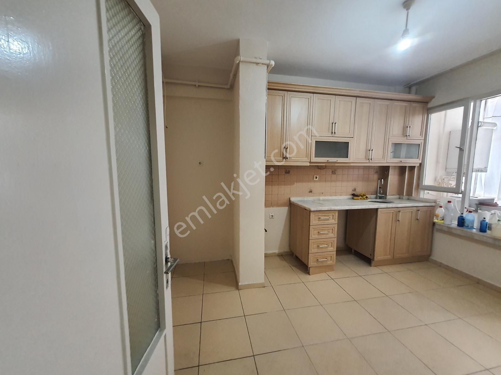 Krunıtyden Milli Zafer İlköğretim Okulu Karşısı 3+1kiralık Daire - Görsel 13