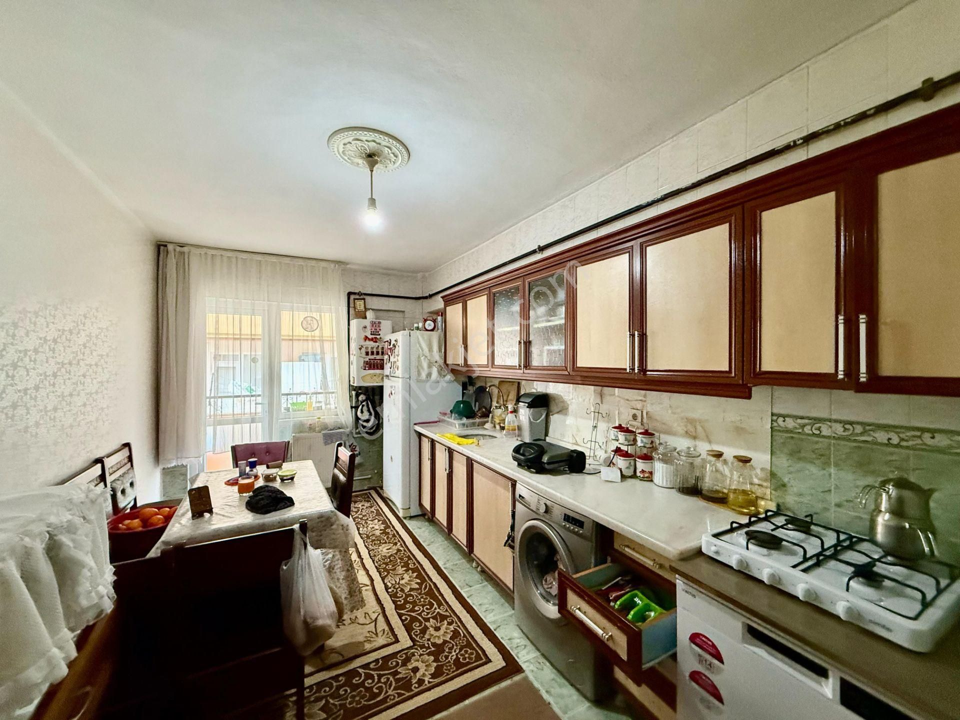 Kalecik Emlak'tan Merkezde 3+1 Orta Kat Ön Cepheli Daire