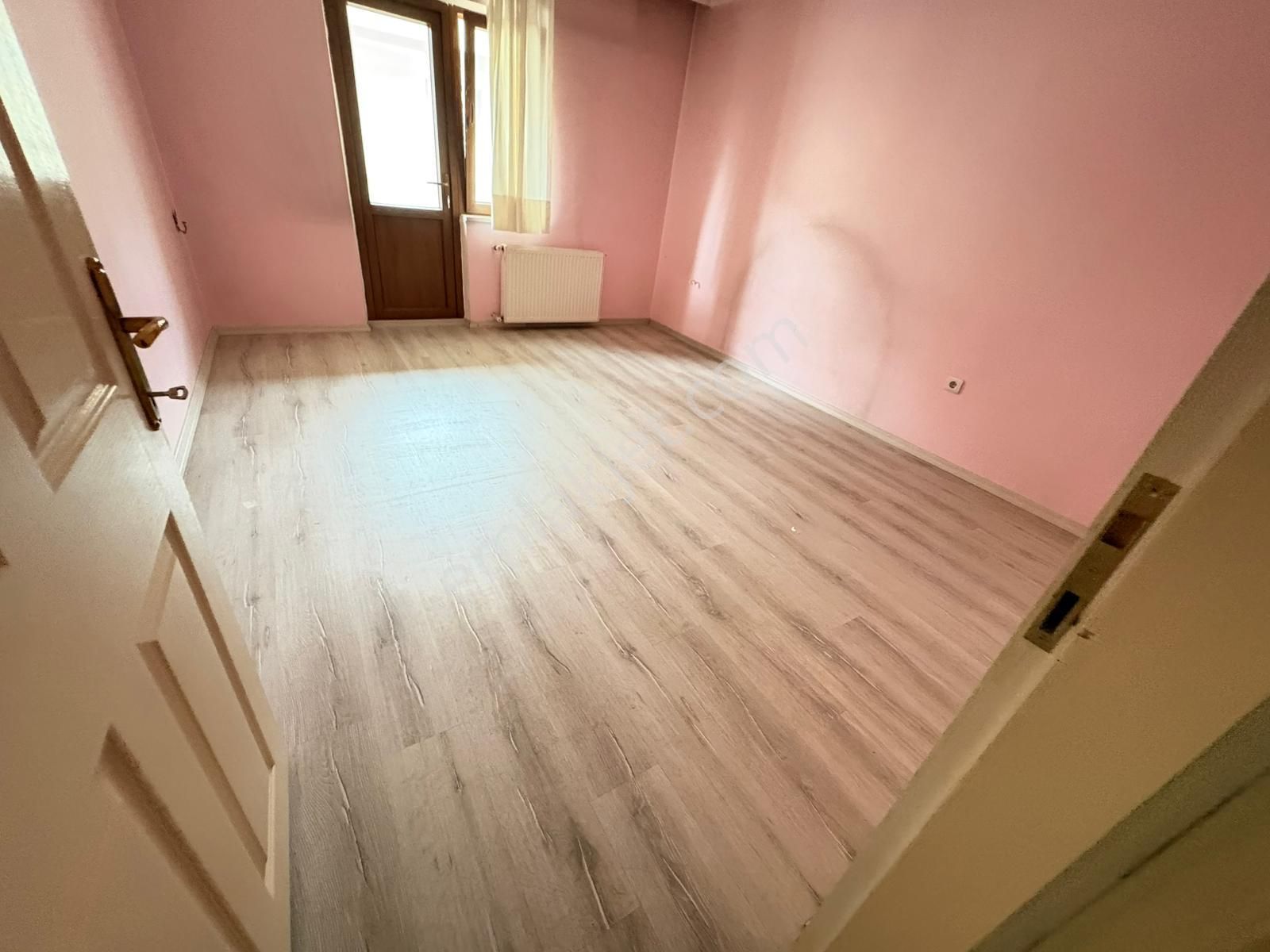 Göral Emlakdan Öveçler Vadisi Manzaralı Çetin Emeç Yakını 6+1 - Görsel 33