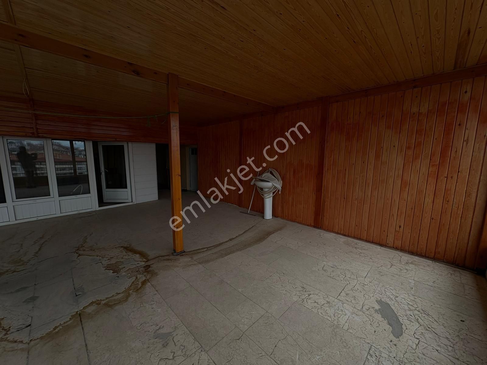 Göral Emlakdan Öveçler Vadisi Manzaralı Çetin Emeç Yakını 6+1 - Görsel 9