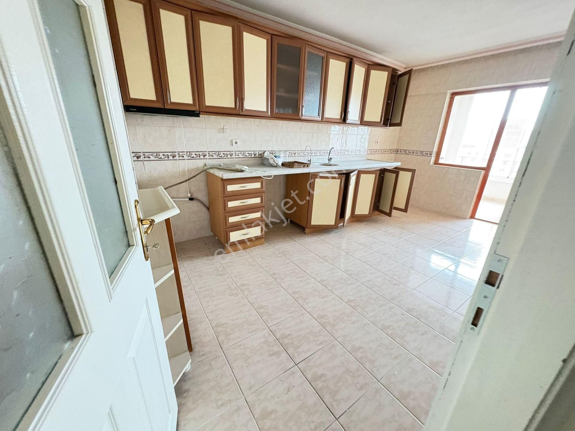 Göral Emlakdan Öveçler Vadisi Manzaralı Çetin Emeç Yakını 6+1 - Görsel 14