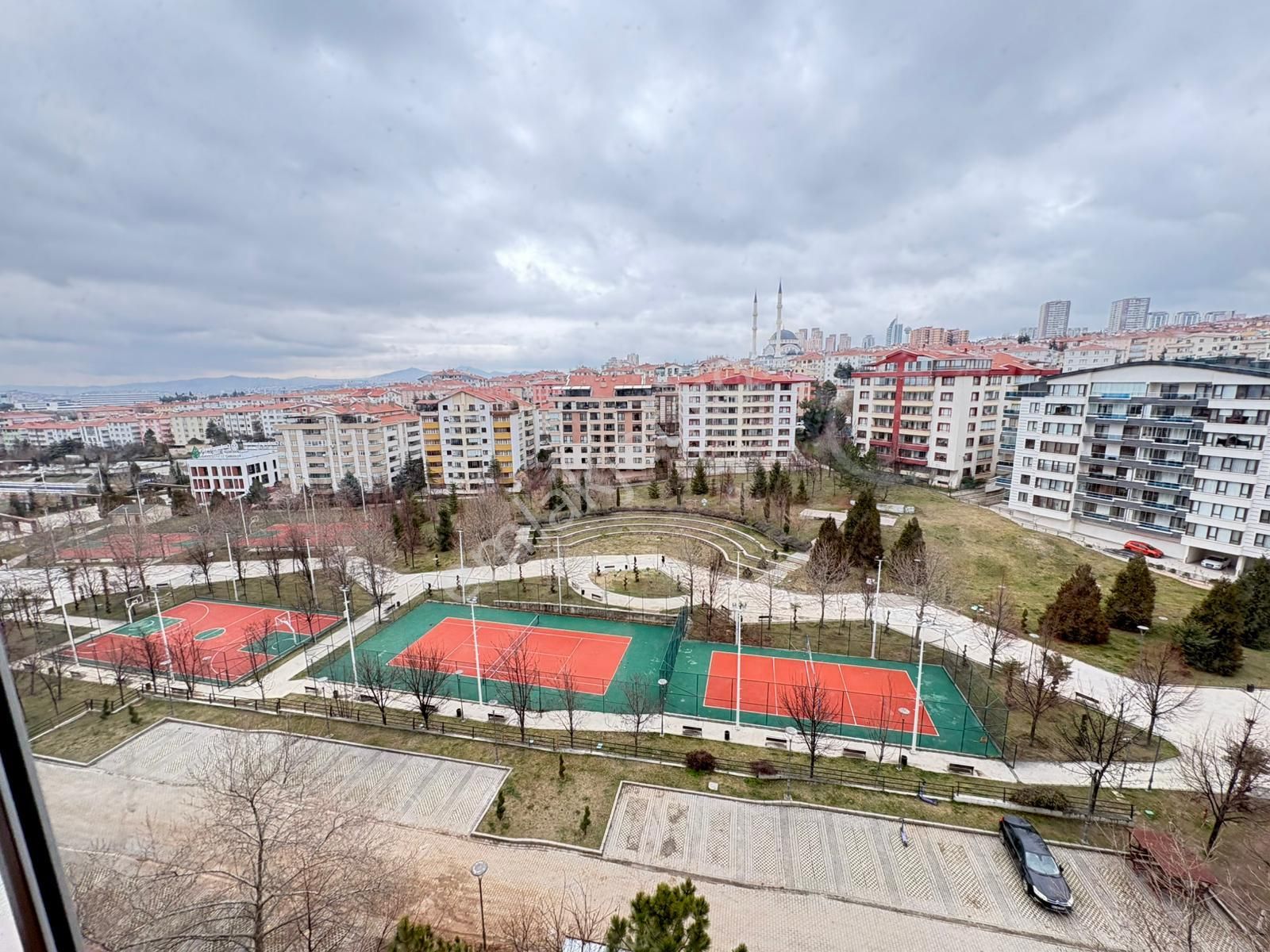 Göral Emlakdan Öveçler Vadisi Manzaralı Çetin Emeç Yakını 6+1