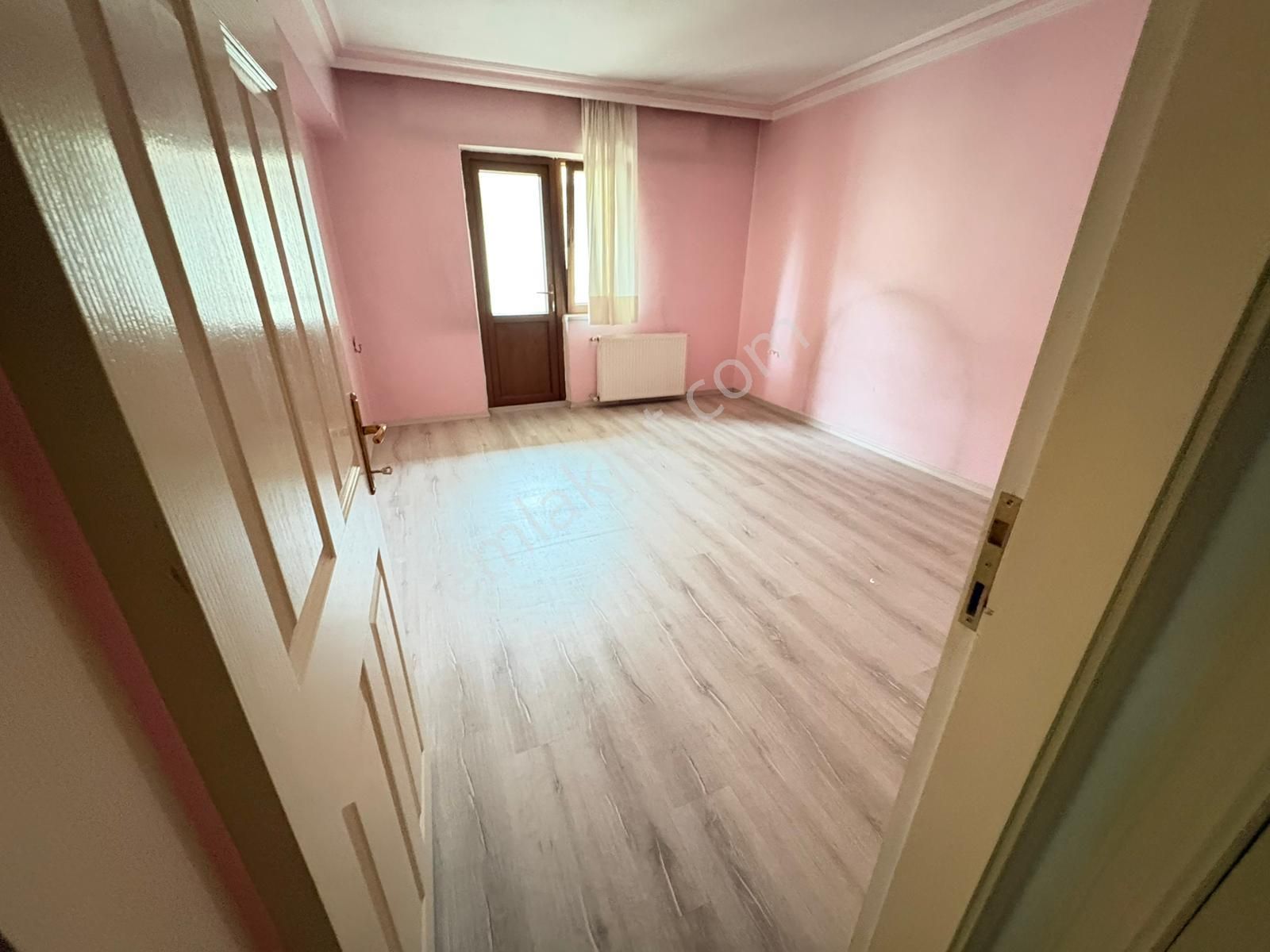 Göral Emlakdan Öveçler Vadisi Manzaralı Çetin Emeç Yakını 6+1 - Görsel 18