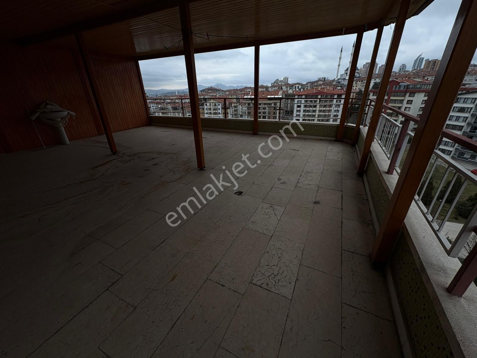 Göral Emlakdan Öveçler Vadisi Manzaralı Çetin Emeç Yakını 6+1 - Görsel 22