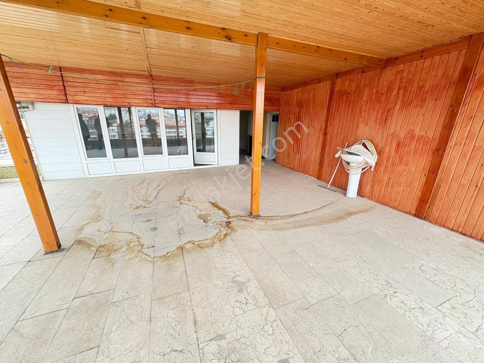 Göral Emlakdan Öveçler Vadisi Manzaralı Çetin Emeç Yakını 6+1 - Görsel 20