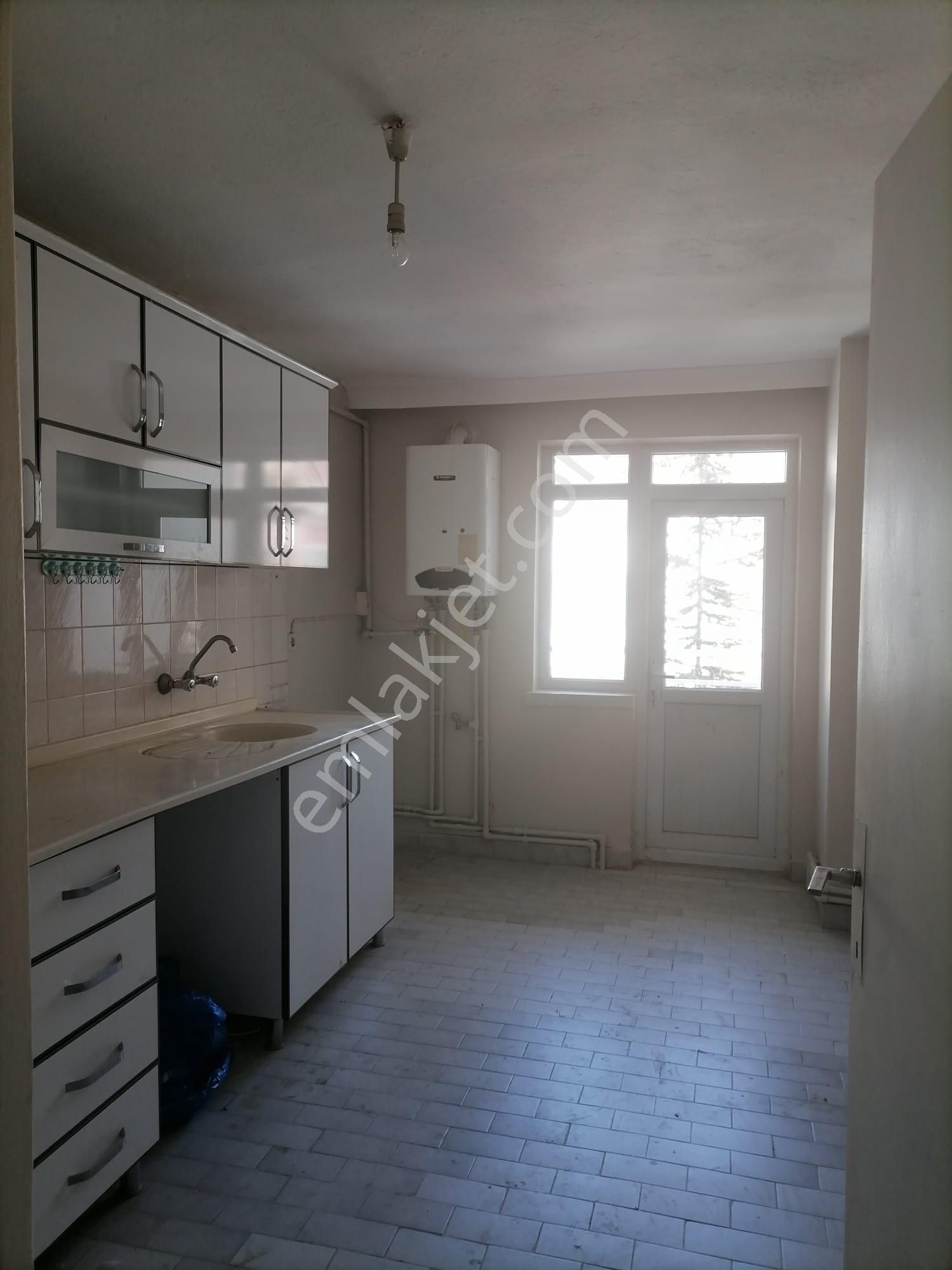 Mamak Belediyesinin Yanında Ara Kat 3+1 - Görsel 15