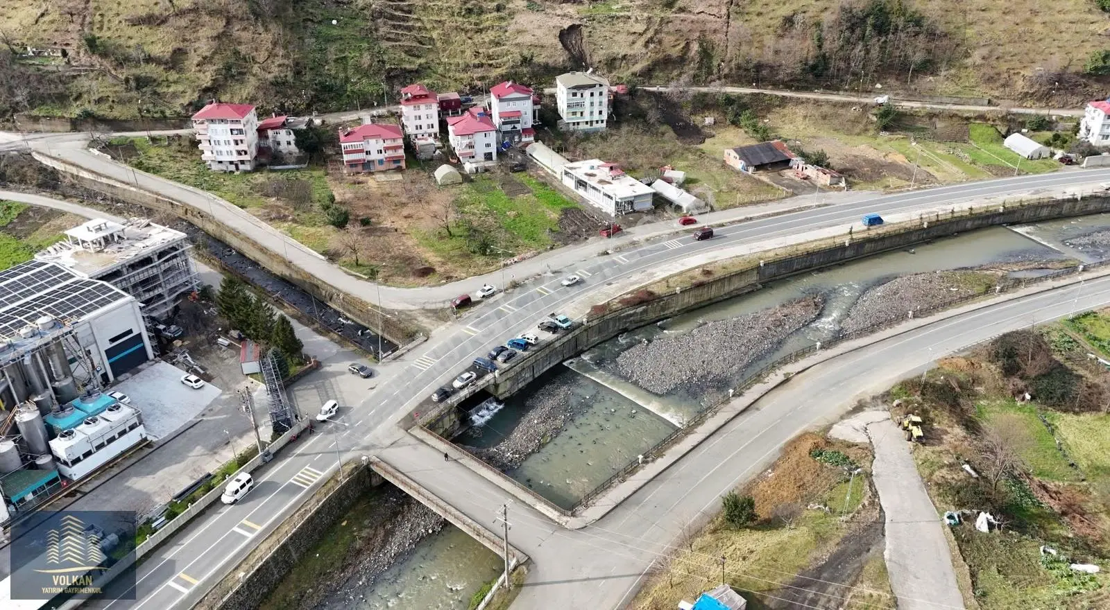 Uluslararası Yola 1,8 Km Mesafede 4 Kat Ticari İmarlı Arsa - Görsel 2