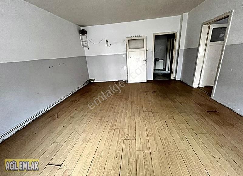 Acil Emlaktan Cepheleri Açık Adalı Sokakda Satılık Daire - Görsel 2