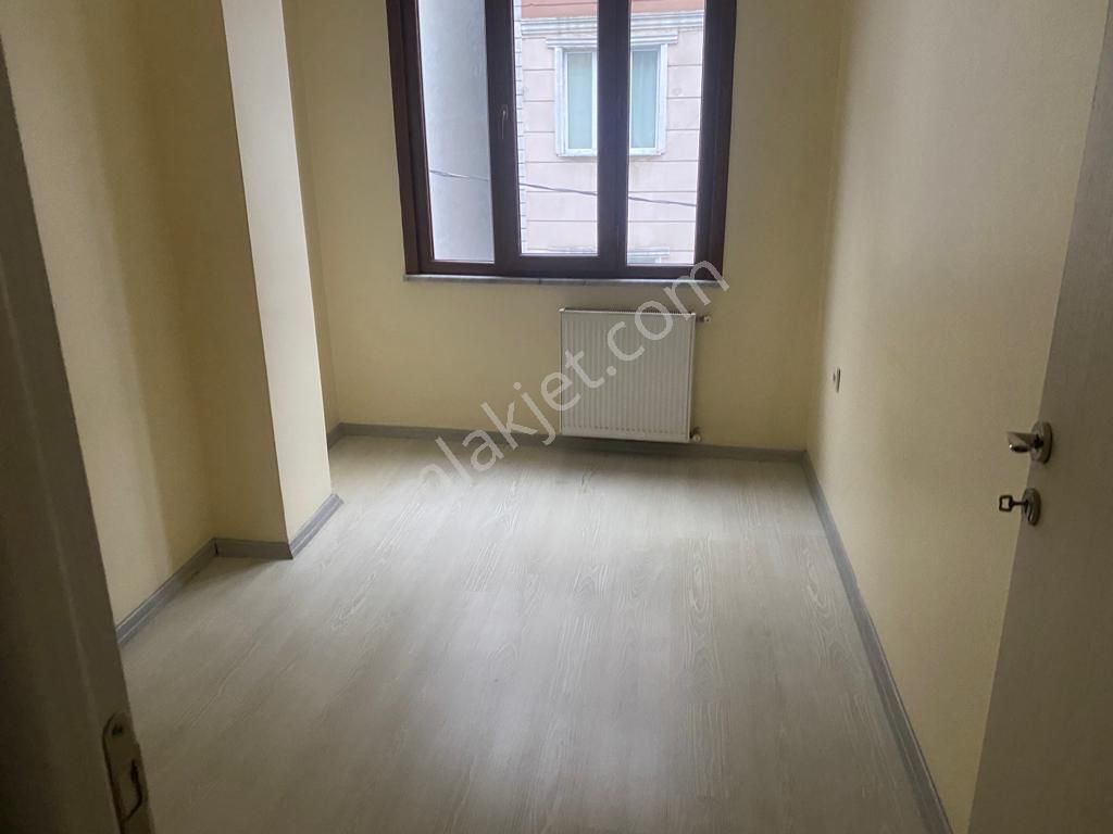 İstanbul House'dan Esenyurt'ta Genç Binada 2+1 Ara Kat Daire - Görsel 14