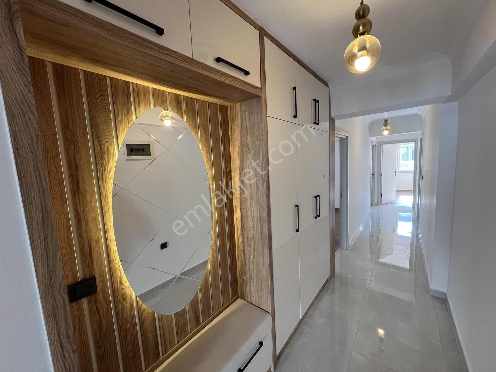 Didim Merkezde Ön Cephe 3+1 Ayrı Mutfak Lüks Tadilatlı - Görsel 20