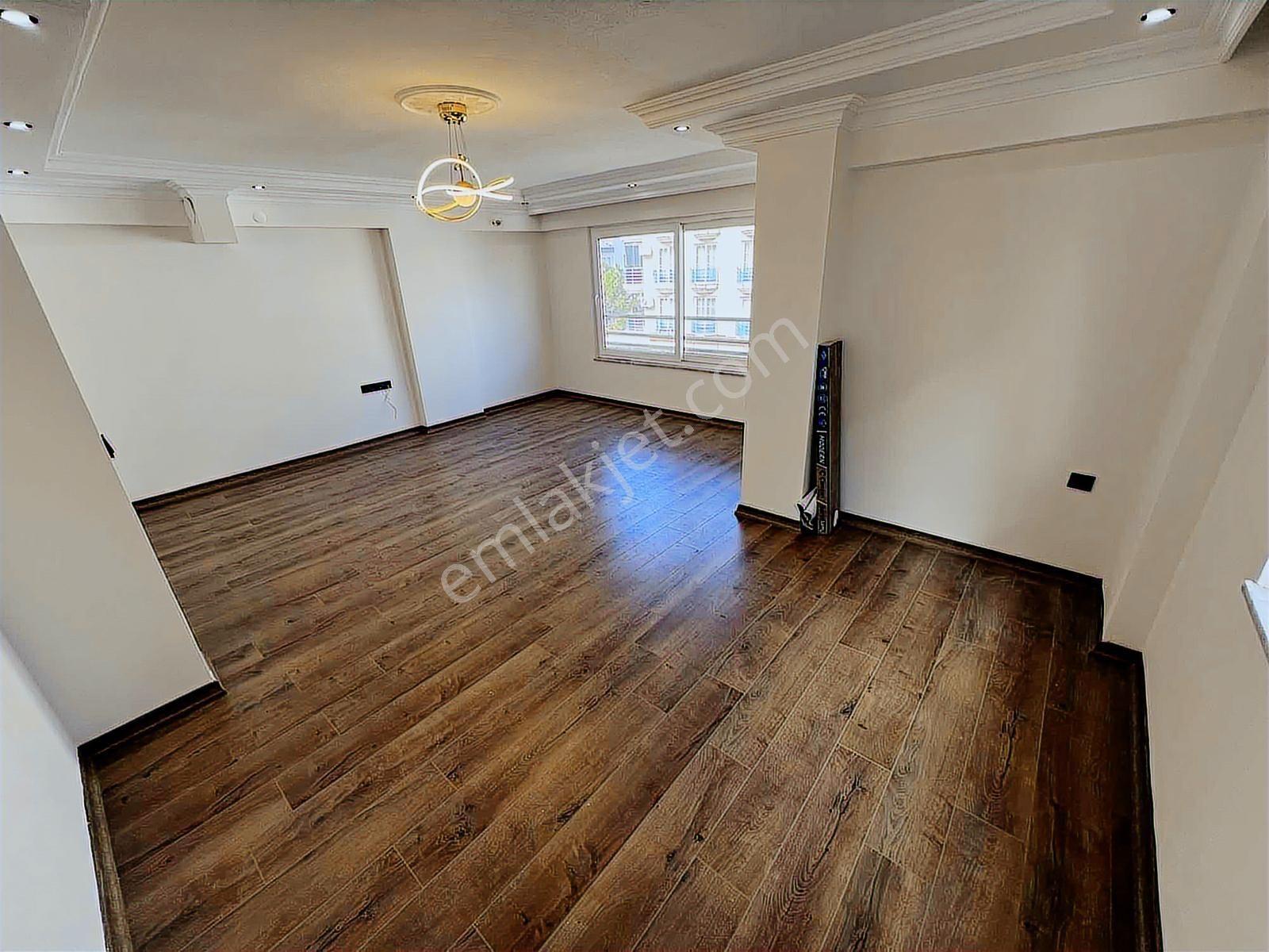 Didim Merkezde Ön Cephe 3+1 Ayrı Mutfak Lüks Tadilatlı - Görsel 8