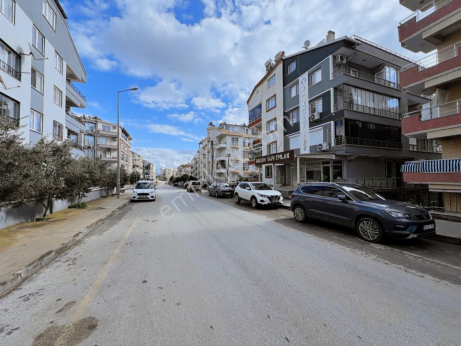 Didim Merkezde Ön Cephe 3+1 Ayrı Mutfak Lüks Tadilatlı - Görsel 19