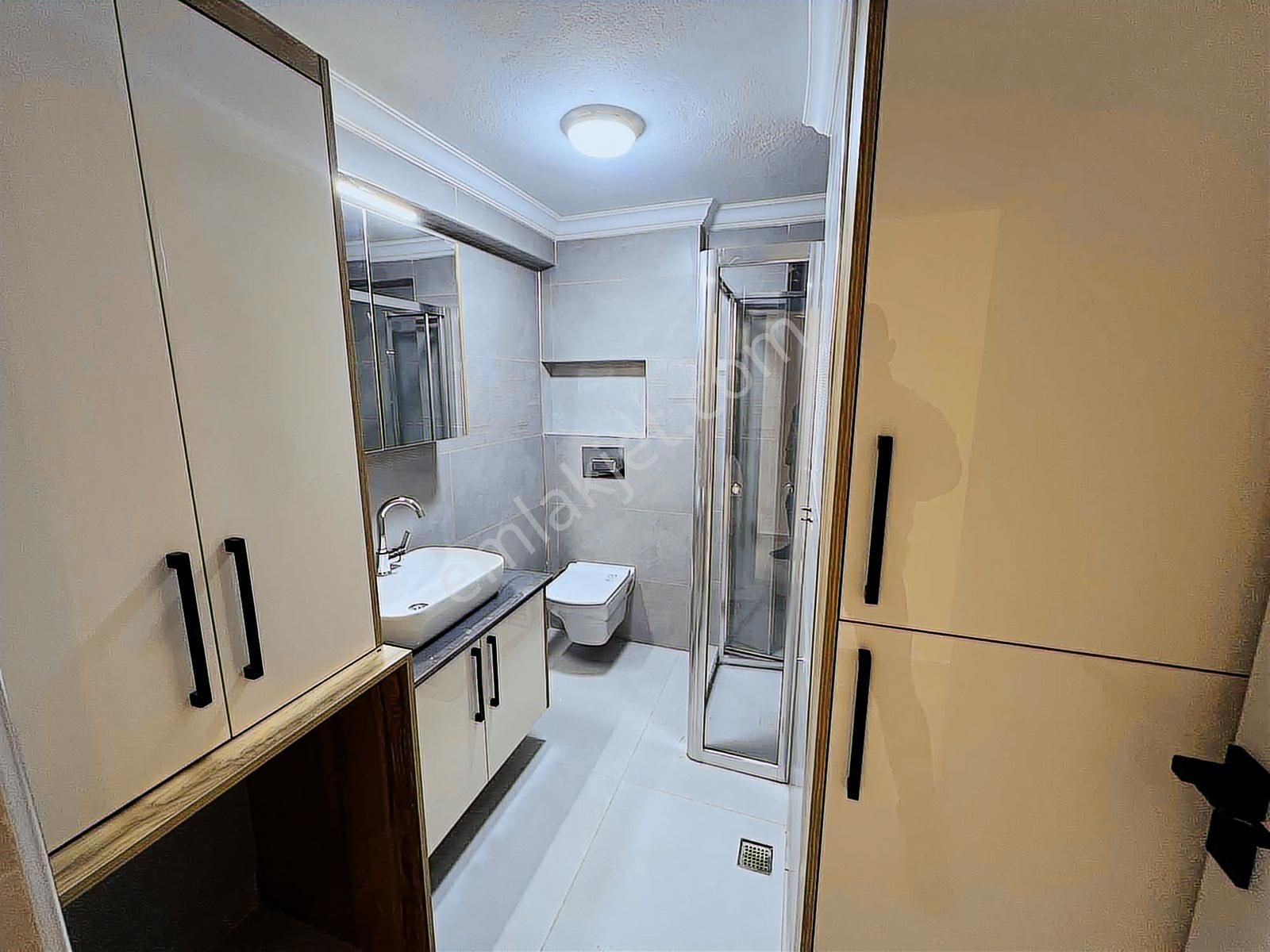 Didim Merkezde Ön Cephe 3+1 Ayrı Mutfak Lüks Tadilatlı - Görsel 12