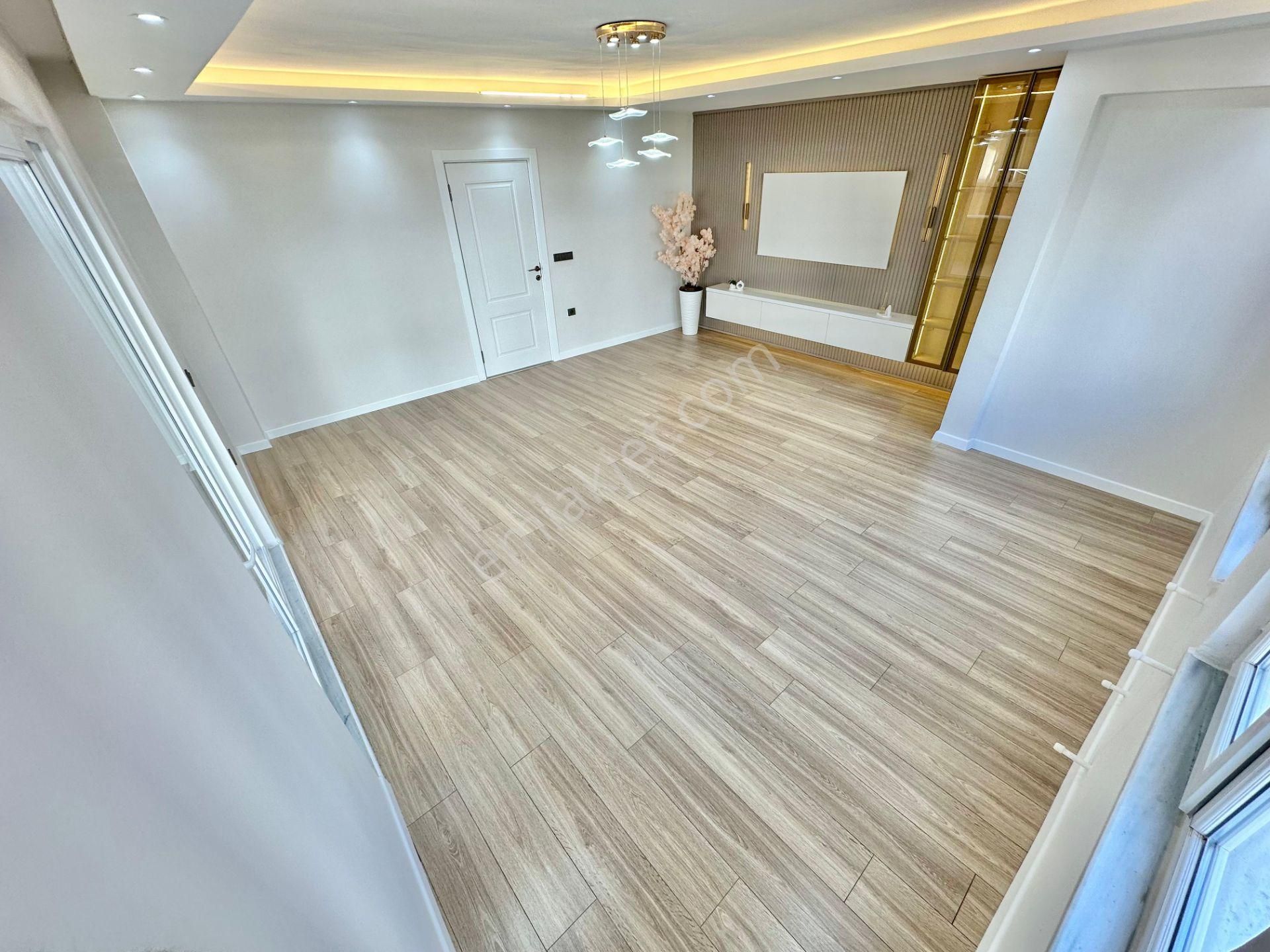 ꧁ay Emlaktan꧁akçay Merkezde Denize Yakın Ön Cephe Arakat Şık Tasarımlı Satılık 3+1 Tasarım Daire - Görsel 4