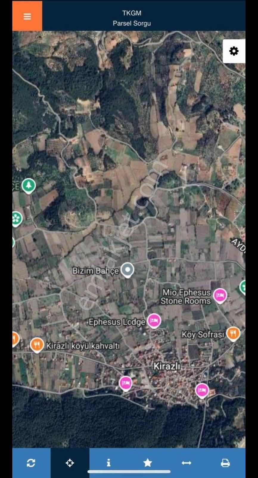 Kirazlı'da 6.000m2 Zeytinlik İçinde Ruhsatlı 2+1 Müstakil Ev